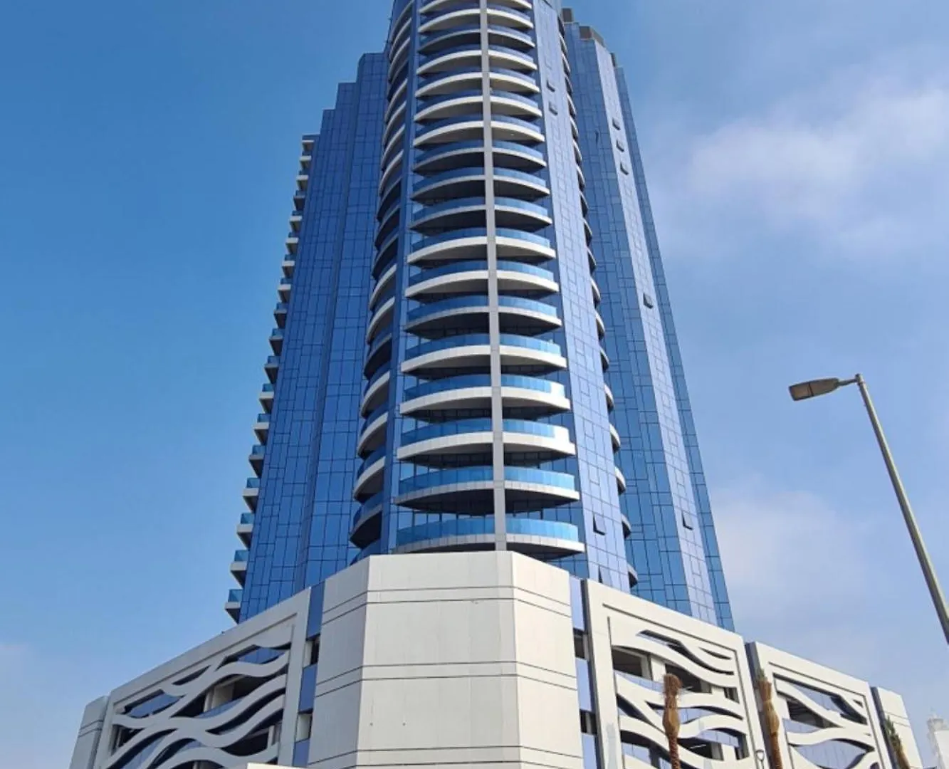 Chic Studio Apartment In Blue Wave Tower, Dubailand By Deluxe Holiday Homes United Arab Emirates